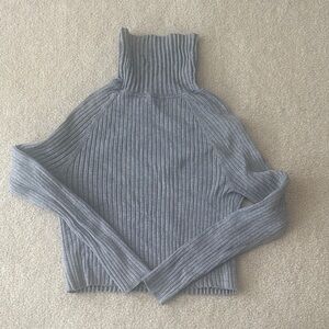 Denver Hayes Heather Gray Ribbed Turtleneck Sweater